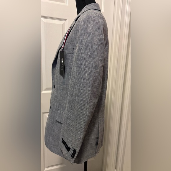 Tommy Hilfiger Gray Sport Coat with Notch Lapel - Picture 3 of 10